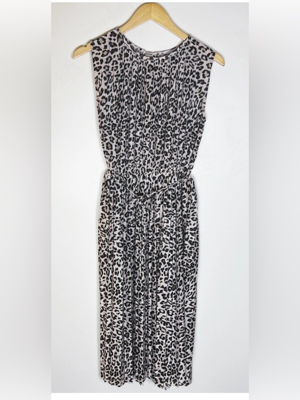 H&M Sleeveless Midi Dress in White and Black Leopard